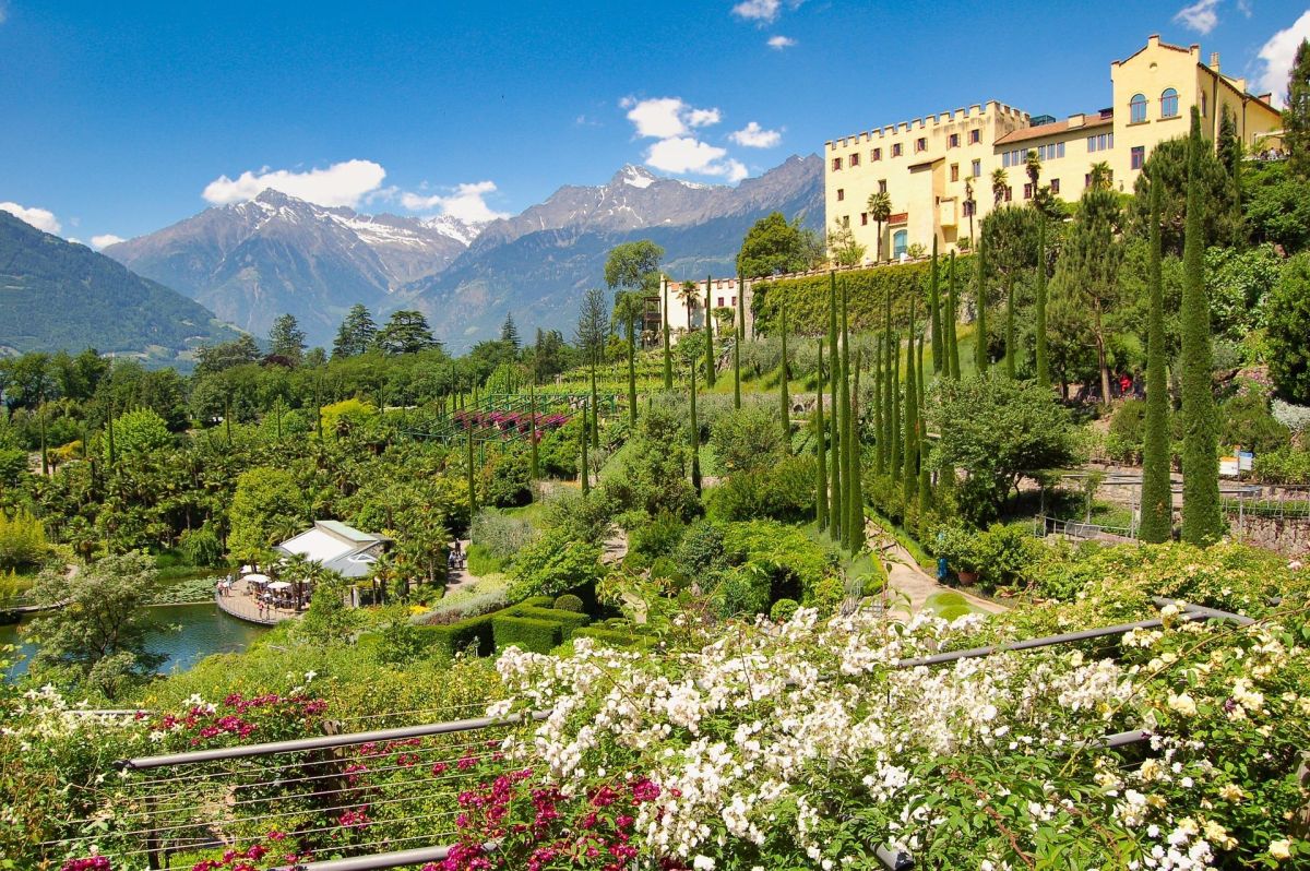 Schloss Trauttmansdorff - Meran in Südtirol (© Bild von Onkel Ramirez auf Pixabay) Schloss Trauttmansdorff - Meran in Südtirol (© Bild von Onkel Ramirez auf Pixabay)