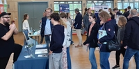 AUF IN DIE WELT Messe in Hannover – Viel Interesse am Auslandsjahr (Stiftung Völkerverständigung)