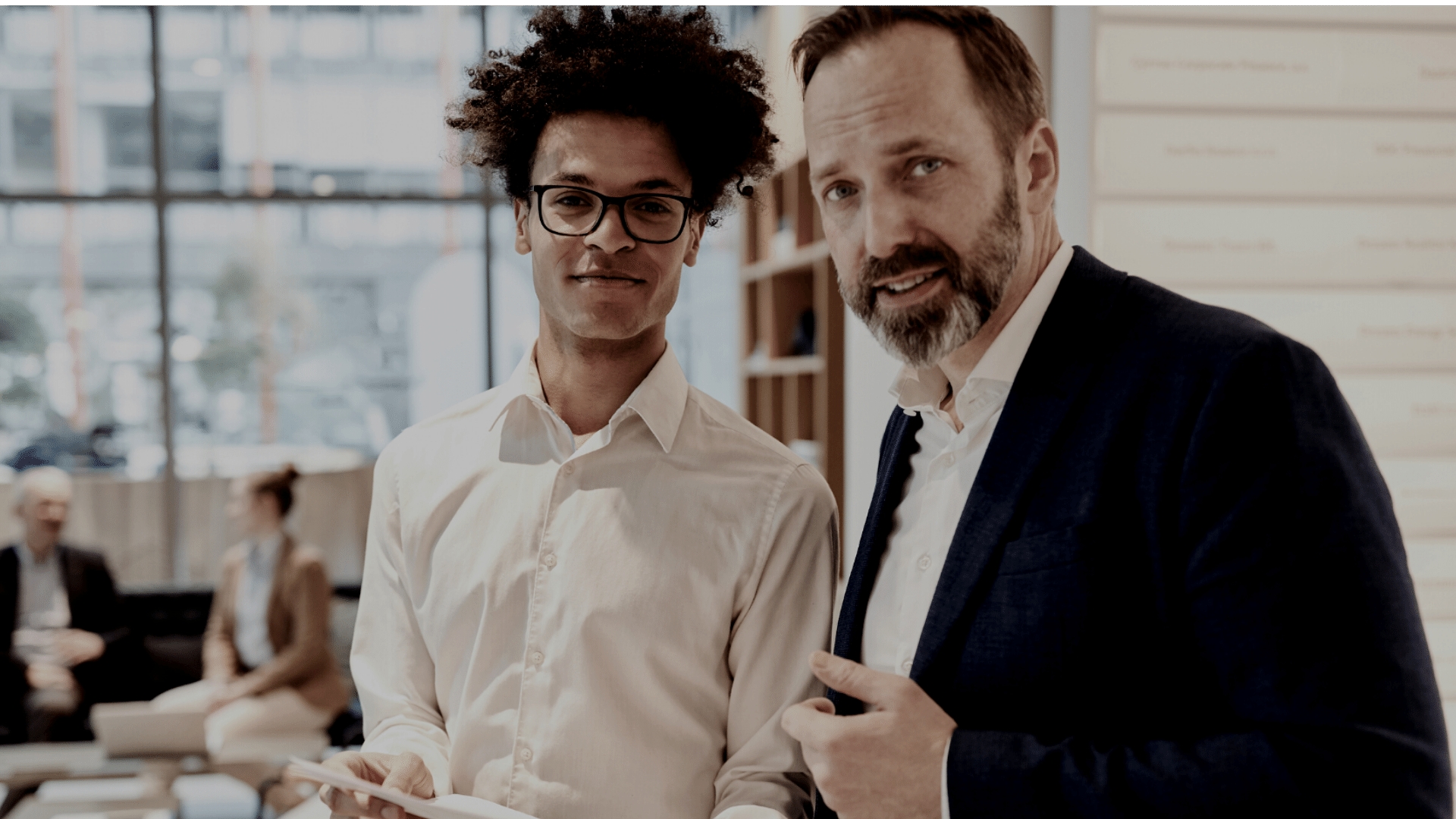 CEO mit Azubi (Die Bildrechte liegen bei dem Verfasser der Mitteilung.) CEO mit Azubi (Die Bildrechte liegen bei dem Verfasser der Mitteilung.)