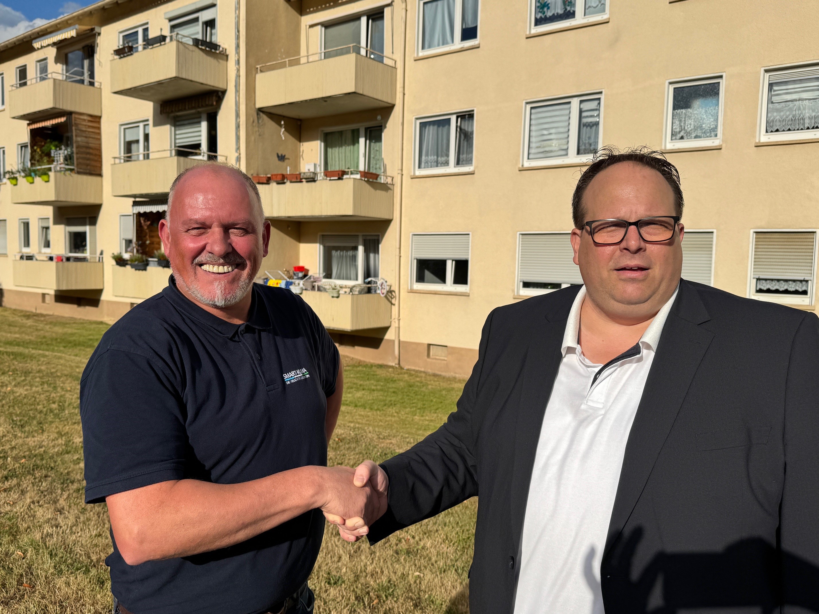 (v. l. Georg Meyer, Geschäftsführer der SMART-KLIMA GmbH und Alexander Kartmann, Geschäftsführer der (v. l. Georg Meyer, Geschäftsführer der SMART-KLIMA GmbH und Alexander Kartmann, Geschäftsführer der