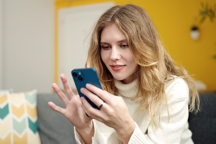 Steuererklärung mit der App vom Finanzamt (Bildquelle: Krakenimages.com/stock.adobe.com) Steuererklärung mit der App vom Finanzamt (Bildquelle: Krakenimages.com/stock.adobe.com)