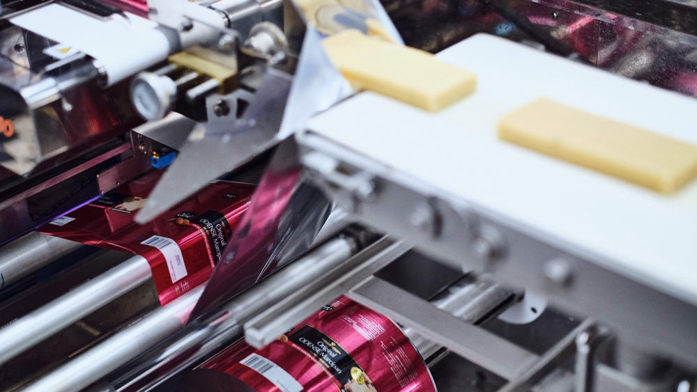 Die neue Verpackungsmaschine im Einsatz - So wird Marzipan verpackt (Die Bildrechte liegen bei dem Verfasser der Mitteilung.) Die neue Verpackungsmaschine im Einsatz - So wird Marzipan verpackt (Die Bildrechte liegen bei dem Verfasser der Mitteilung.)