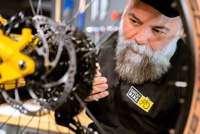 Die Lucky Guides kümmern sich zuverlässig um dein Fahrrad