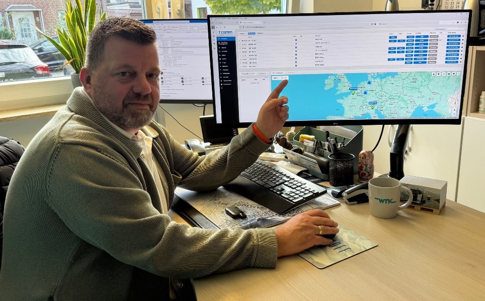 Thomas Jungermann, Geschäftsführer beim WTK, mit der Lösung von T Comm
