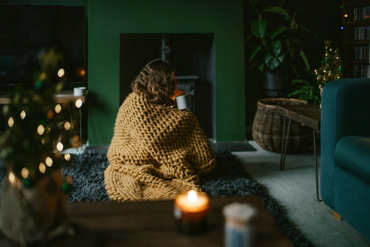 Wie warm muss es in der Wohnung sein? (© Annie Spratt by Unsplash)