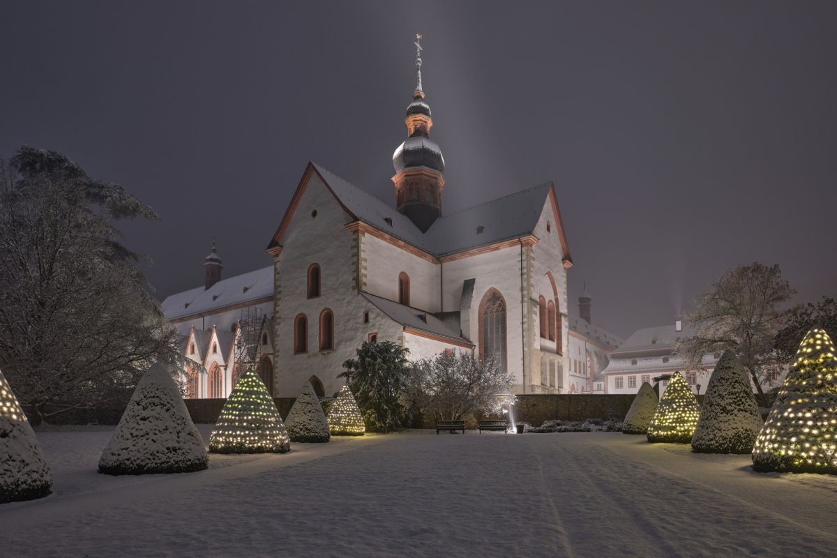 Kloster Eberbach im Schnee (© Michael Leukel)