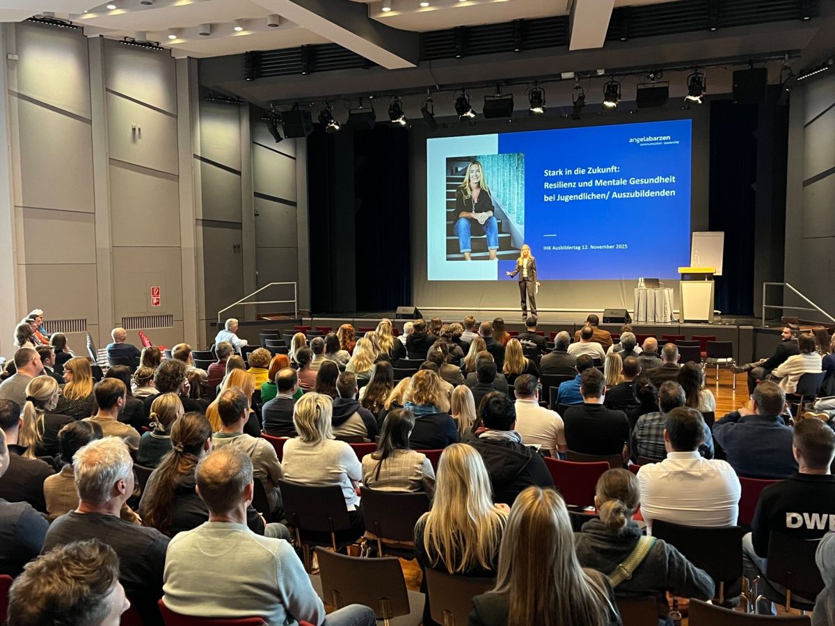 Keynote Angela Barzen, IHK Ausbildertag 2025 (© IHK Niederbayern)