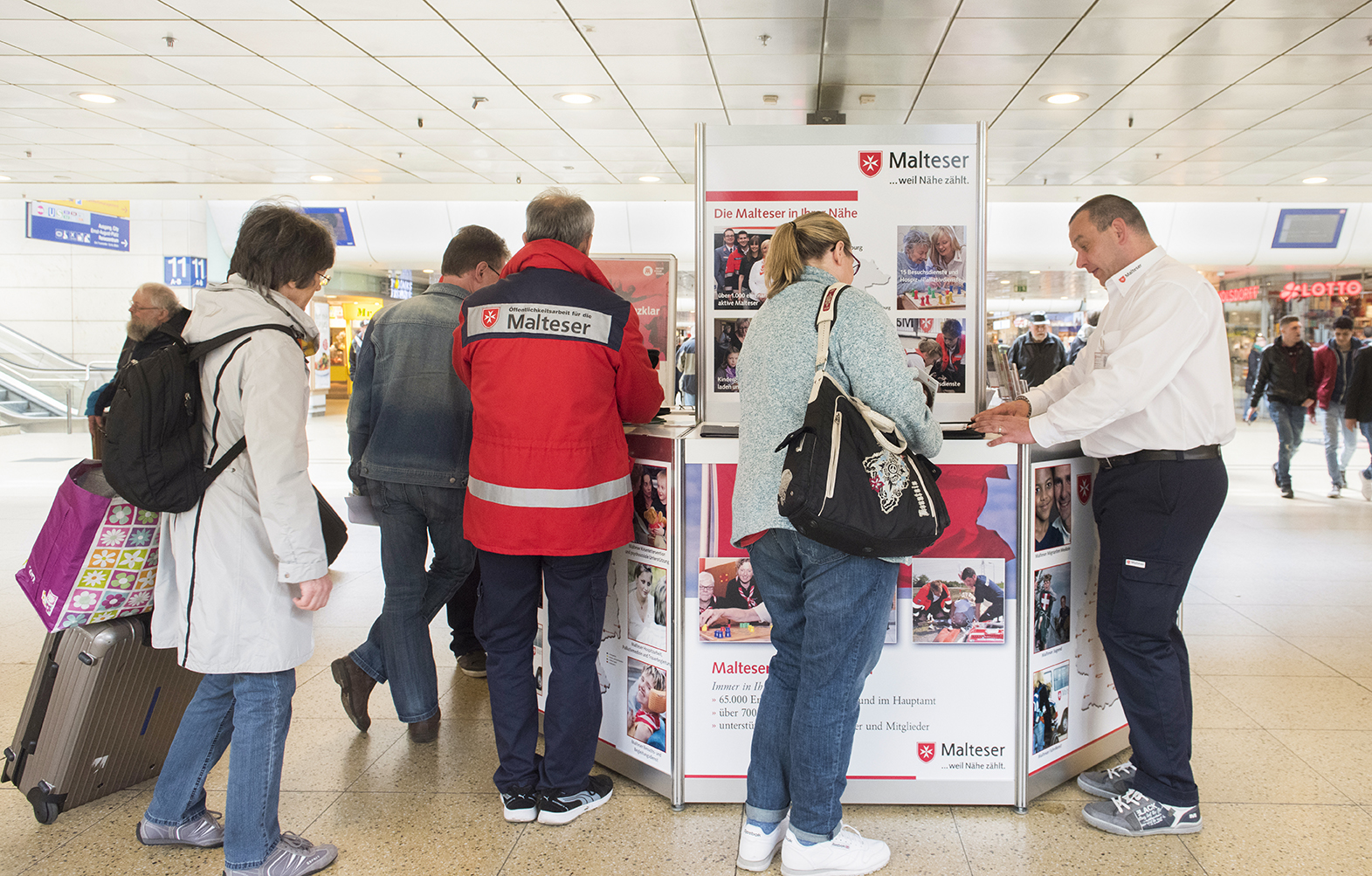 Ein Info-Stand der service94 GmbH (Die Bildrechte liegen bei dem Verfasser der Mitteilung.)