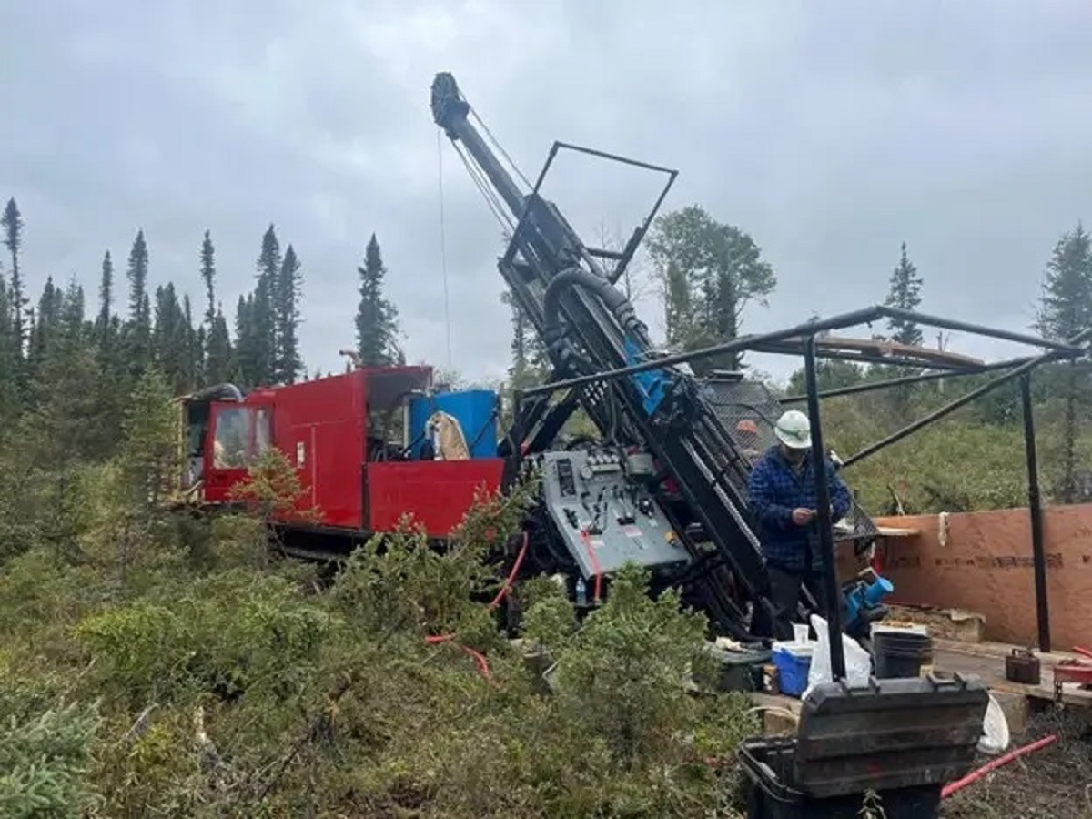 Bohrgerät auf dem N2 Gold-Projekt; Quelle: Formation Metals