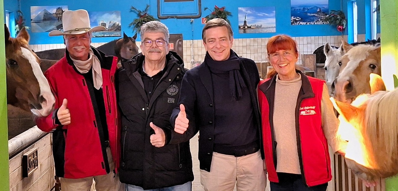 Annette u. AndréEngelhardt mit den Ballermann-Radio-Machern Klaus Drescher u. Boris Lochthofen (Die Bildrechte liegen bei dem Verfasser der Mitteilung.)