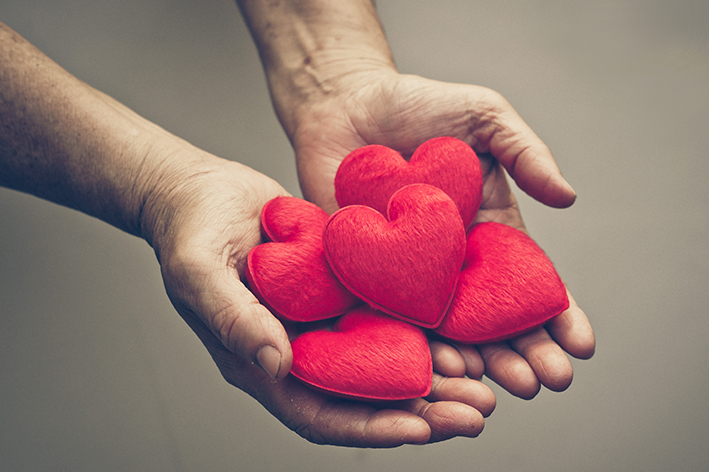 Der Fiskus unterstützt Spenden (Bildquelle: weerapat1003/stock.adobe.com)