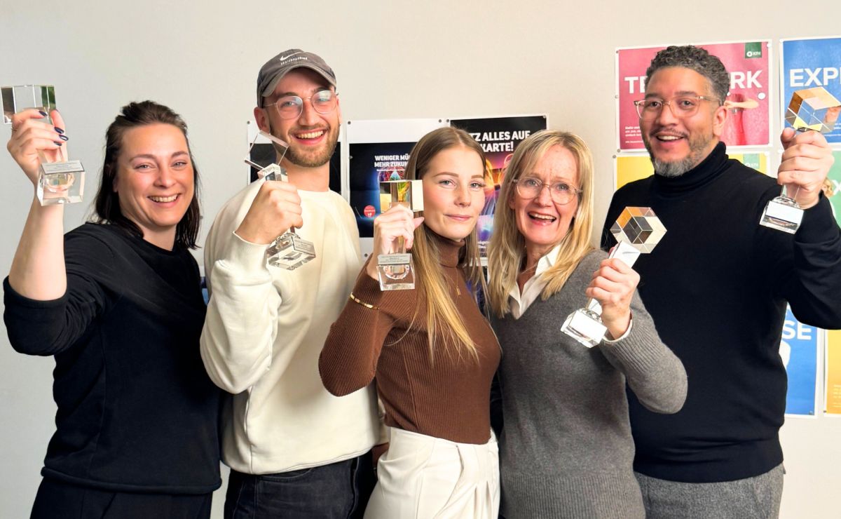 Das SALZ-Team freut sich, fünfmal vom Deutschen Agenturpreis ausgezeichnet worden zu sein.  (© salzkommunikationberlin)