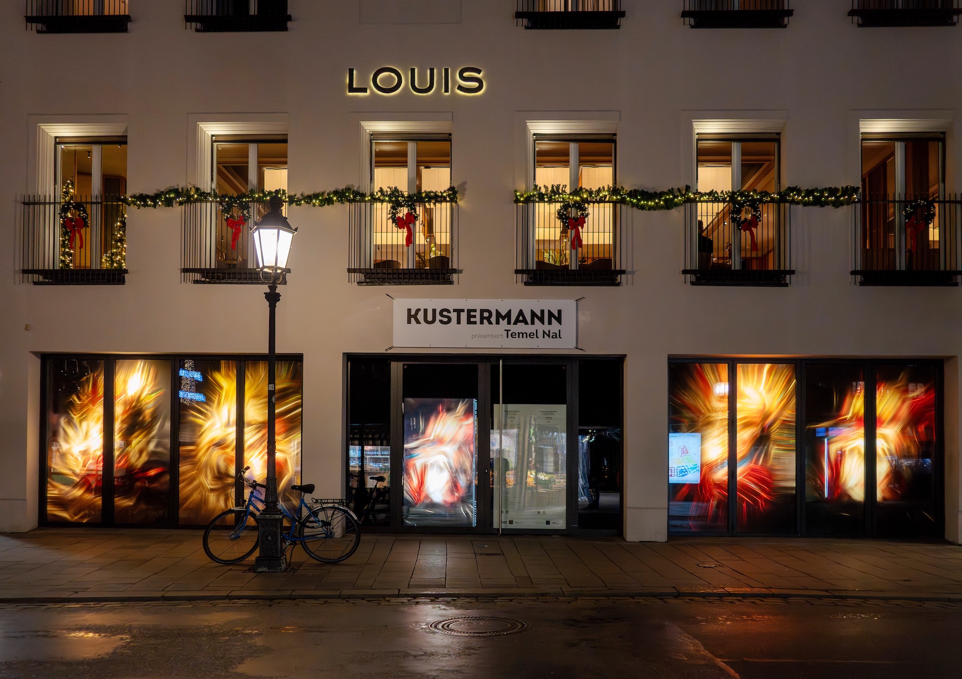 Schaufenster am Viktualienmarkt im LOUIS Hotel (Bildquelle:©Izzet U?ur Can / F.S. Kustermann / Temel Nal)