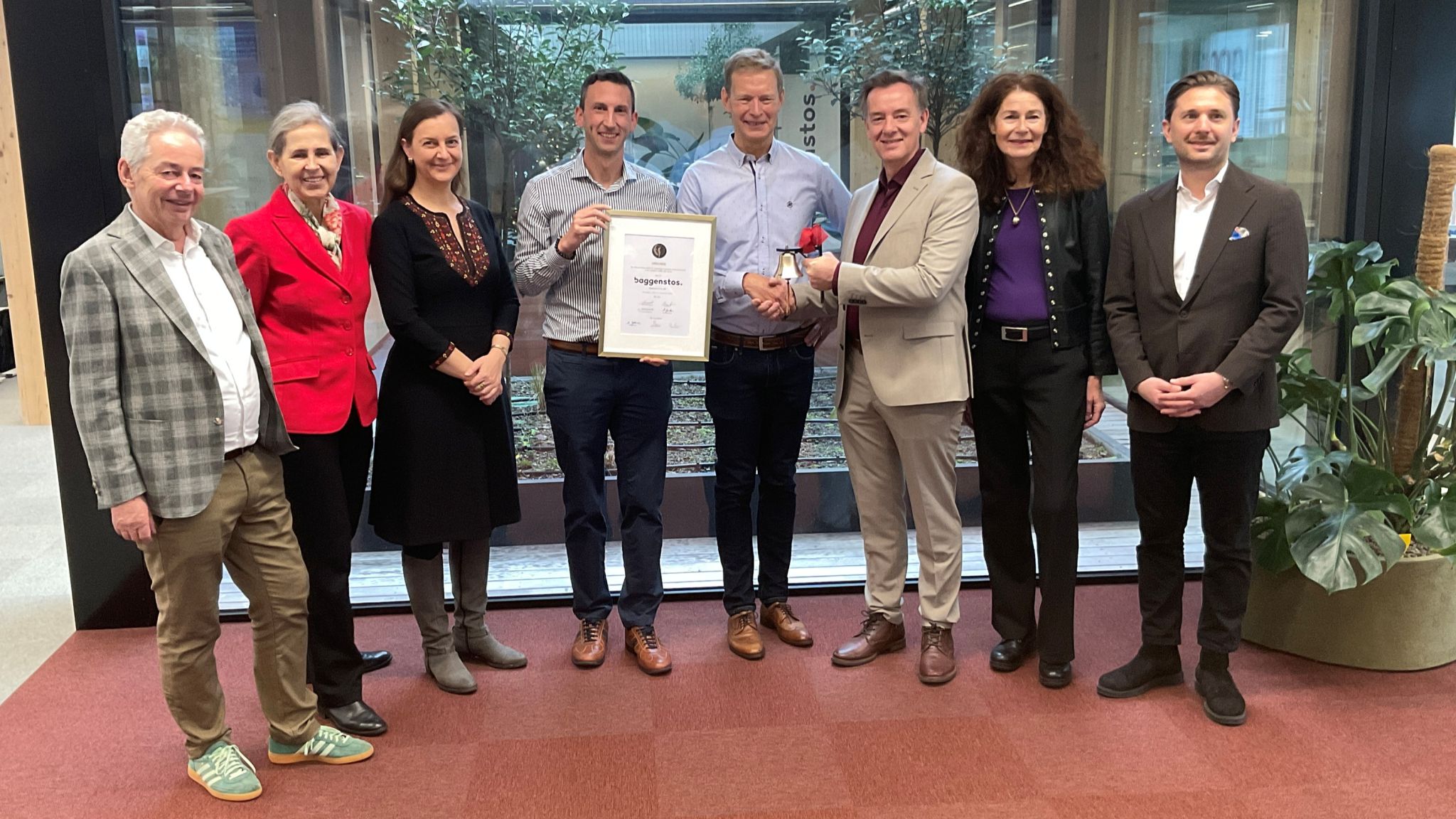 Prominenz aus Politik und Wirtschaft verleiht den Phönix Award an Thomas Baggentos (VRP) und Renato Petrillo (CEO)