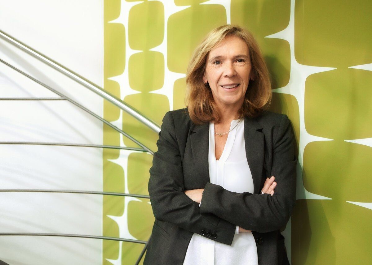 Sabine Saldaña Bravo begleitet Unternehmen dabei, in KI-basierten Suchsystemen sichtbar zu bleiben (© KreativBravo)