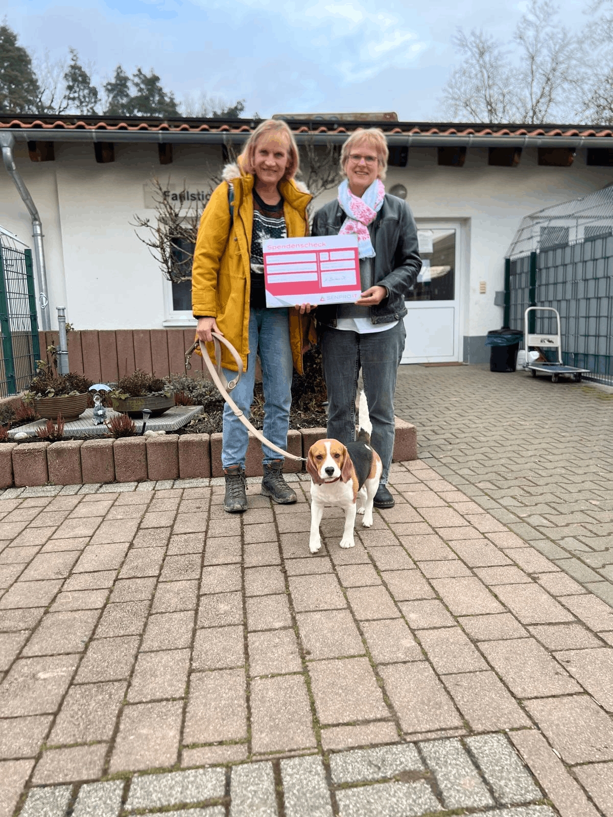 Astrid Paparone (Tierheim Gießen)& Andrea Bartunek (SENPRO IT) (Die Bildrechte liegen bei dem Verfasser der Mitteilung.)
