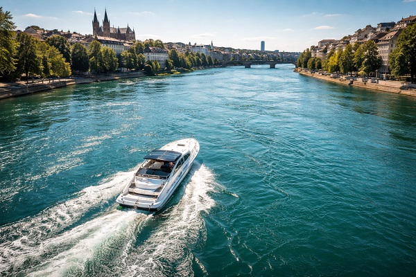 Wenn Sie in diesem Jahr wieder Reiselust packt, wie wäre es mit einer Motorbootstour? Lesen Sie nach, was bei der Vorbereitung zu beachten ist.