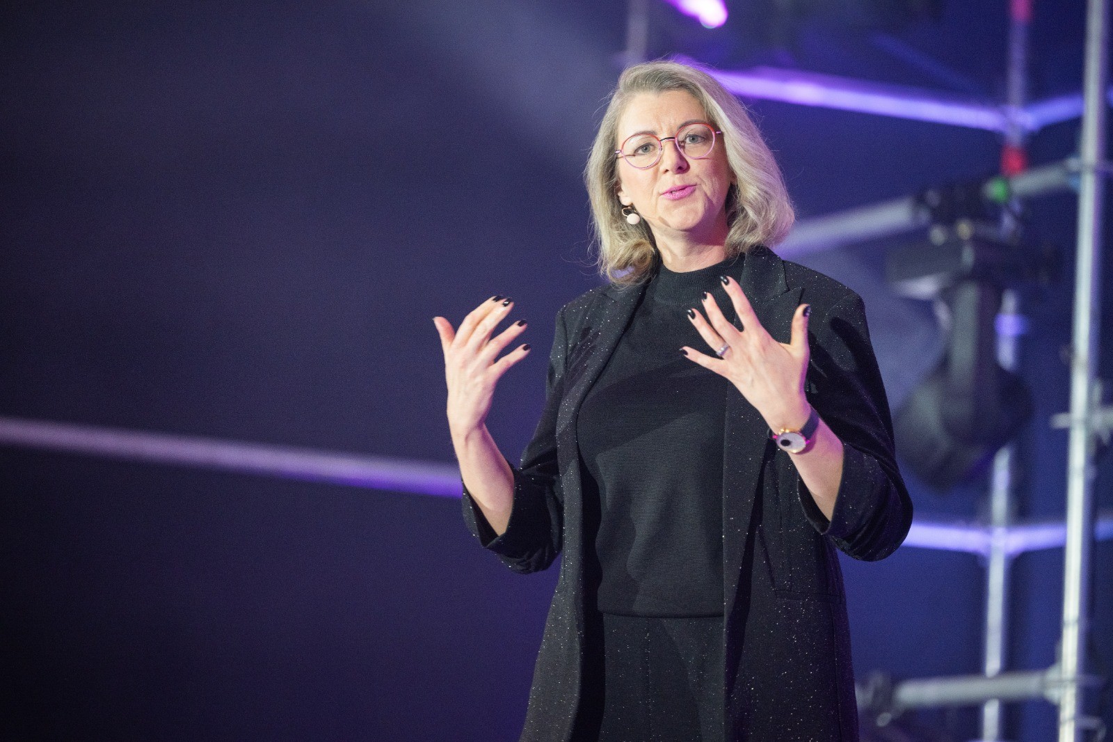 Rebecca Jesskebegeistert als Speakerin das Publikum (Die Bildrechte liegen bei dem Verfasser der Mitteilung.)
