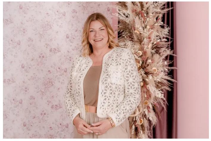 Ramona Stadler, Inhaberin von Linie 8 Brautmoden–Credit: Johanna Schmidt Fotografie (Bildquelle: Johanna Schmidt Fotografi)