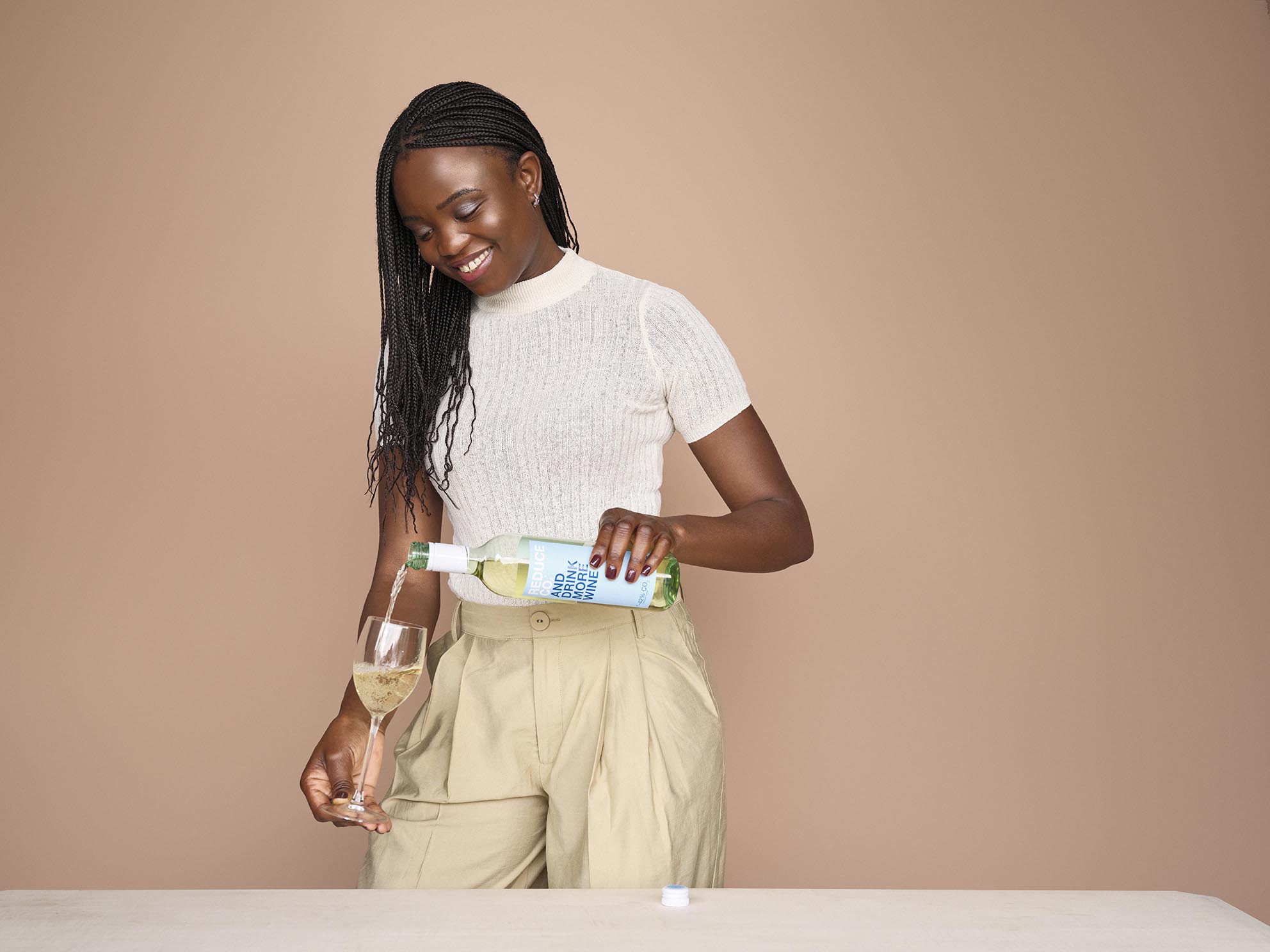 Leicht, nachhaltig und bruchsicher - PET-Flaschen liegen im Trend, auch bei Wein. (Bildquelle: Alpla Group)