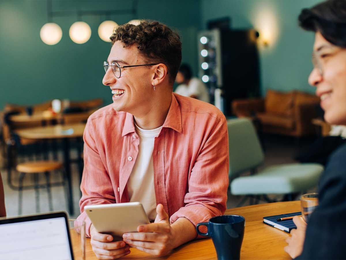 Digitale Skills und KI-Kompetenzen sind in der heutigen Arbeitswelt zunehmend gefragt. (© GFN GmbH)