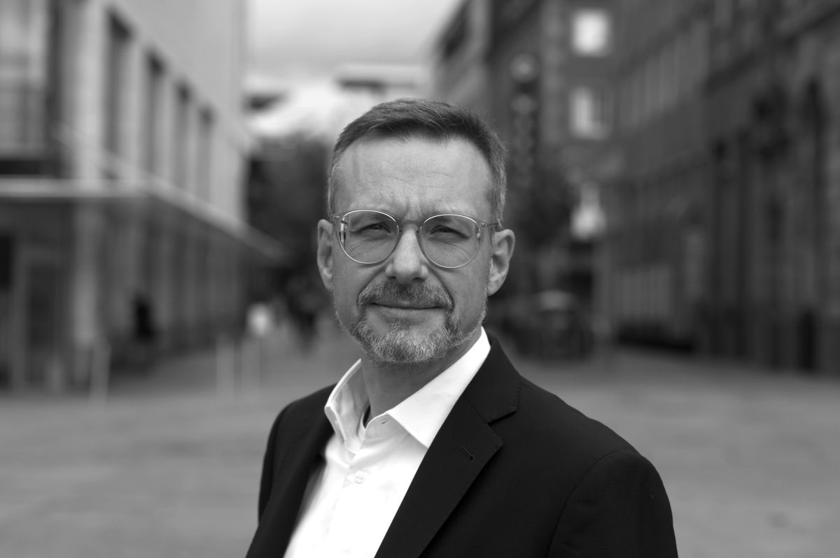 Werte sichern: Notar Marius Hebebrand berät in Dortmund zur vorweggenommenen Erbfolge. (© Marius Hebebrand Notar & Rechtsanwalt)