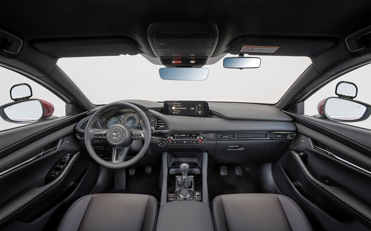 Mazda Fahrschulfahrzeug von INTAX (© INTAX.de)