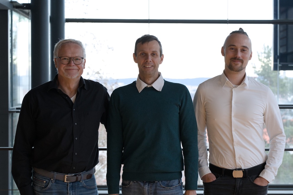 Wolfgang Kintzel (links)  mit den CEOs Knut Rennert (Mitte) und Martin Raasch (rechts) (Bildquelle: Dynamic42 GmbH)