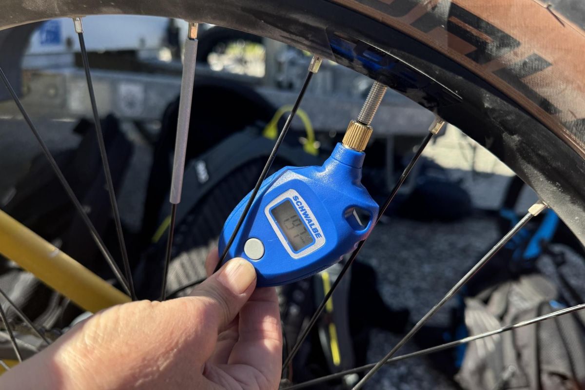 Tipp: Der richtige Reifendruck fürs (E-) MTB (© Armin Hoyer)
