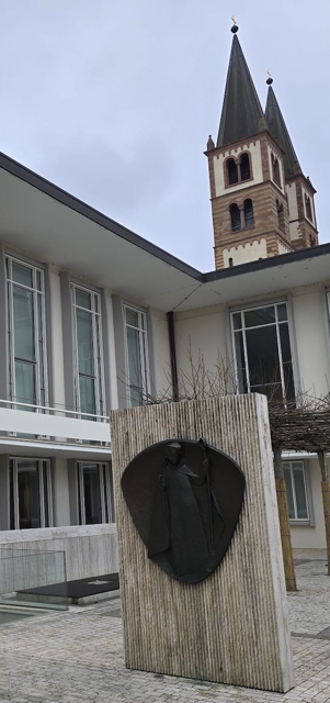 Seminar-welt-Bestattung-Burkardushaus-Würzburg (Die Bildrechte liegen bei dem Verfasser der Mitteilung.)