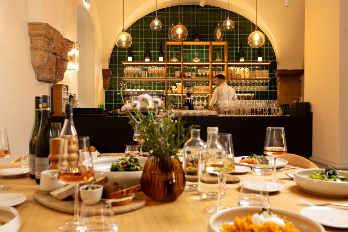 Ab sofort präsentiert die Klosterschänke ihre neue Frühlings-Speisekarte (© Jason Sellers)