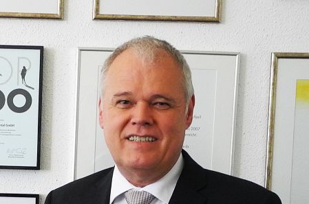 Senator h.c. Gerhard R. Daiger, Geschäftsführer der Dr. Walser Dental GmbH / Foto: Dr. Walser Dental