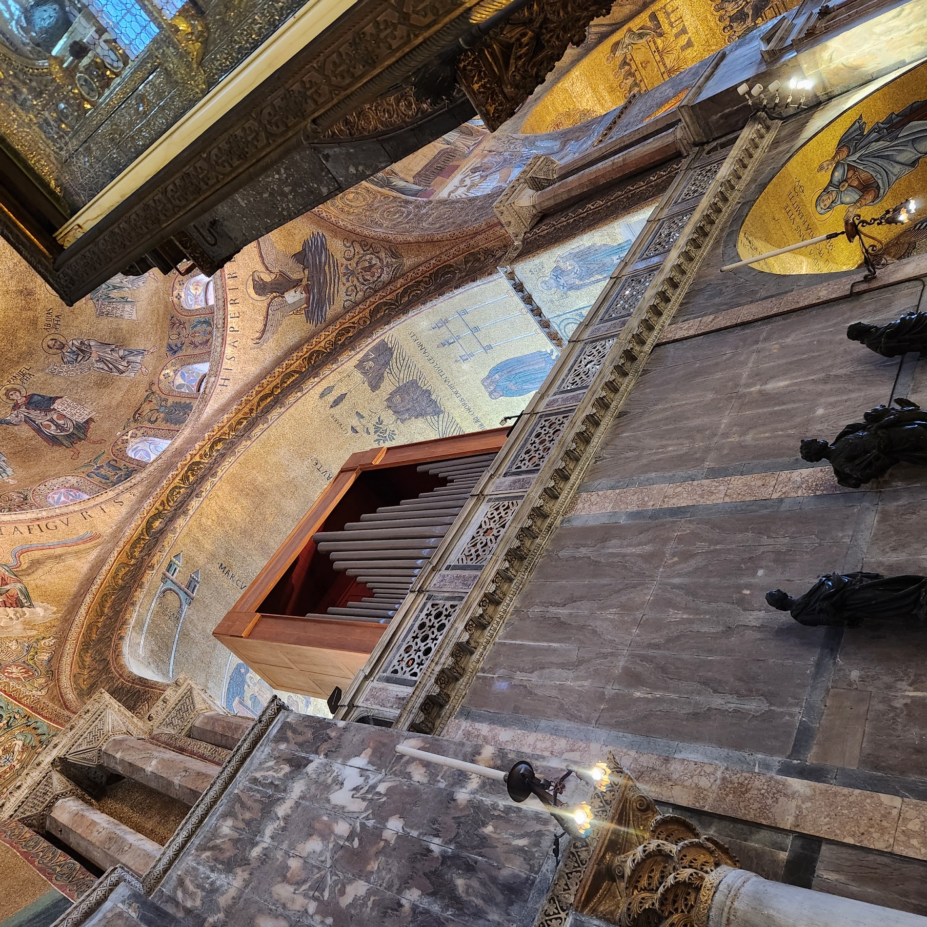 © Stadtführungen Venedig – Innenansicht der Markuskirche in Venedig
