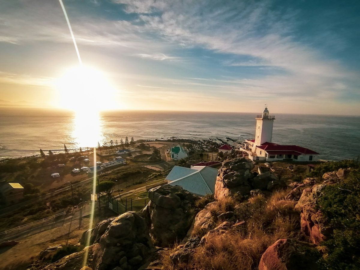 Mossel Bay entlang der Garden Route in Südafrika - mit TMC Reisen individuell erkunden (© Foto von Trey Smith auf Unsplash)