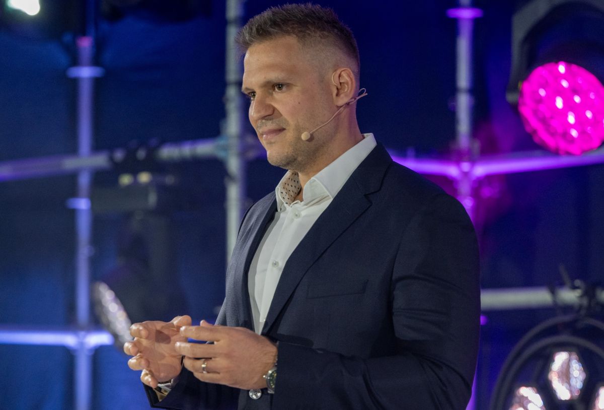 Marc Pastuska spricht über Datenschutz und KI (© Justin Bockey)