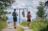 Kunstwerke namhafter Künstler entlang der Via Artis