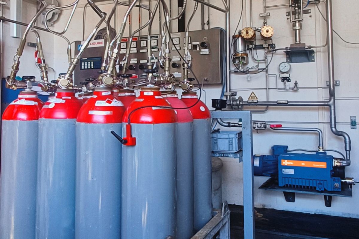 Abfüllanlage der Spezialgase von Air Liquide Austria GmbH mit R5 ATEX in Wasserstoffausführung  (© Busch Group)