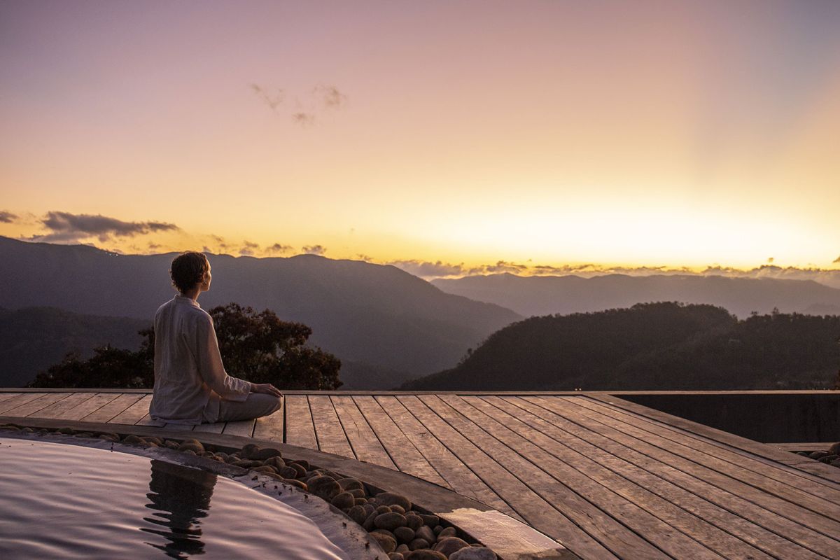 Yoga + Meditation in der Klinik für Naturheilkunde Prakriti Shakti (© CGH Earth Wellness)