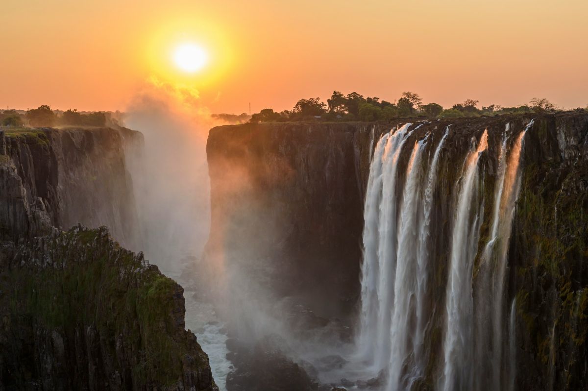 Reisen zu den Victoria Falls mit dem Afrika-Experten TMC Reisen (© Foto von Sammy Wong auf Unsplash)