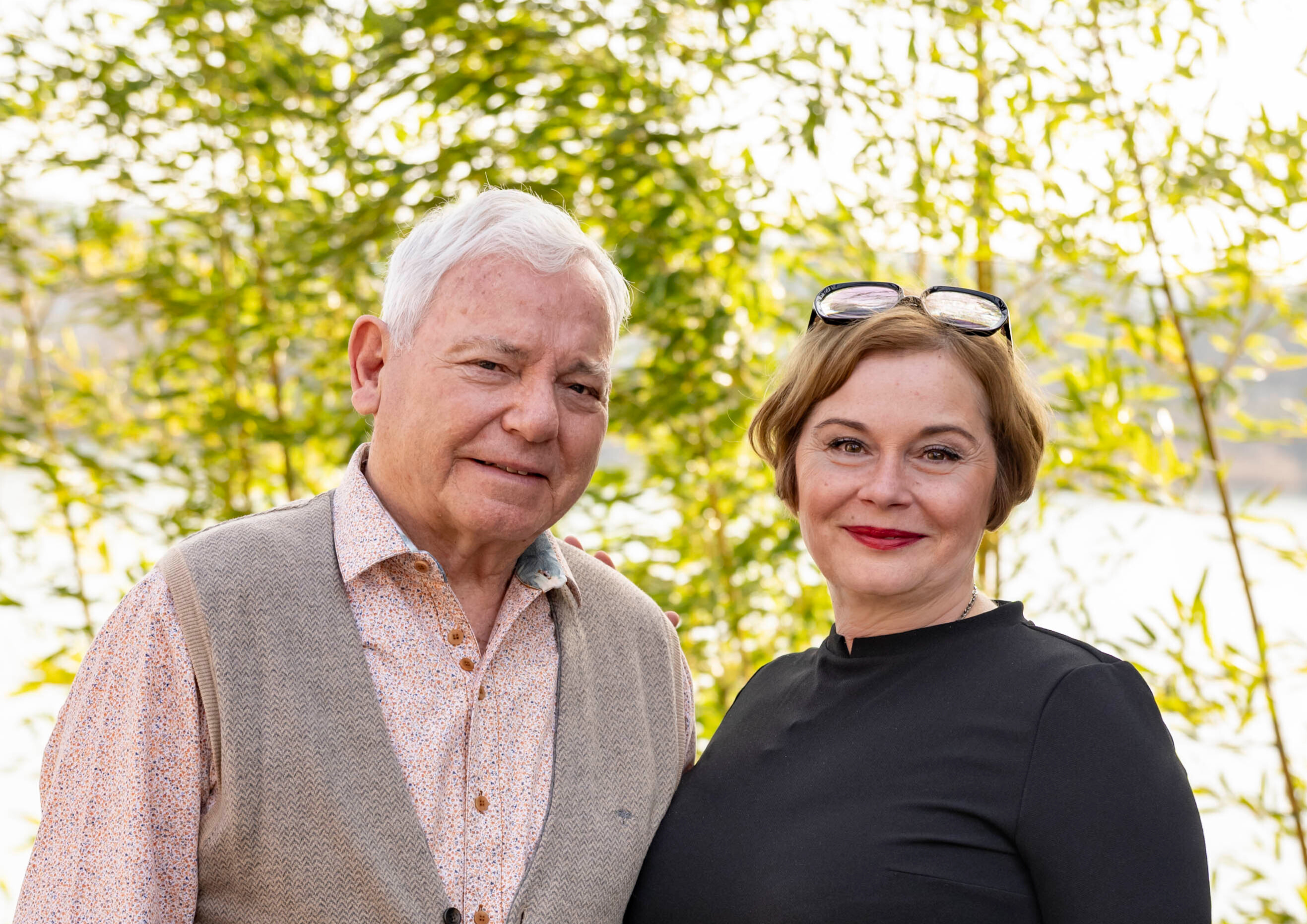 Eigentümer Johann Weitz & Direktorin Violeta Pantic freuen sich über das Rekordergebnis 2025 ©Seehotel Niedernberg