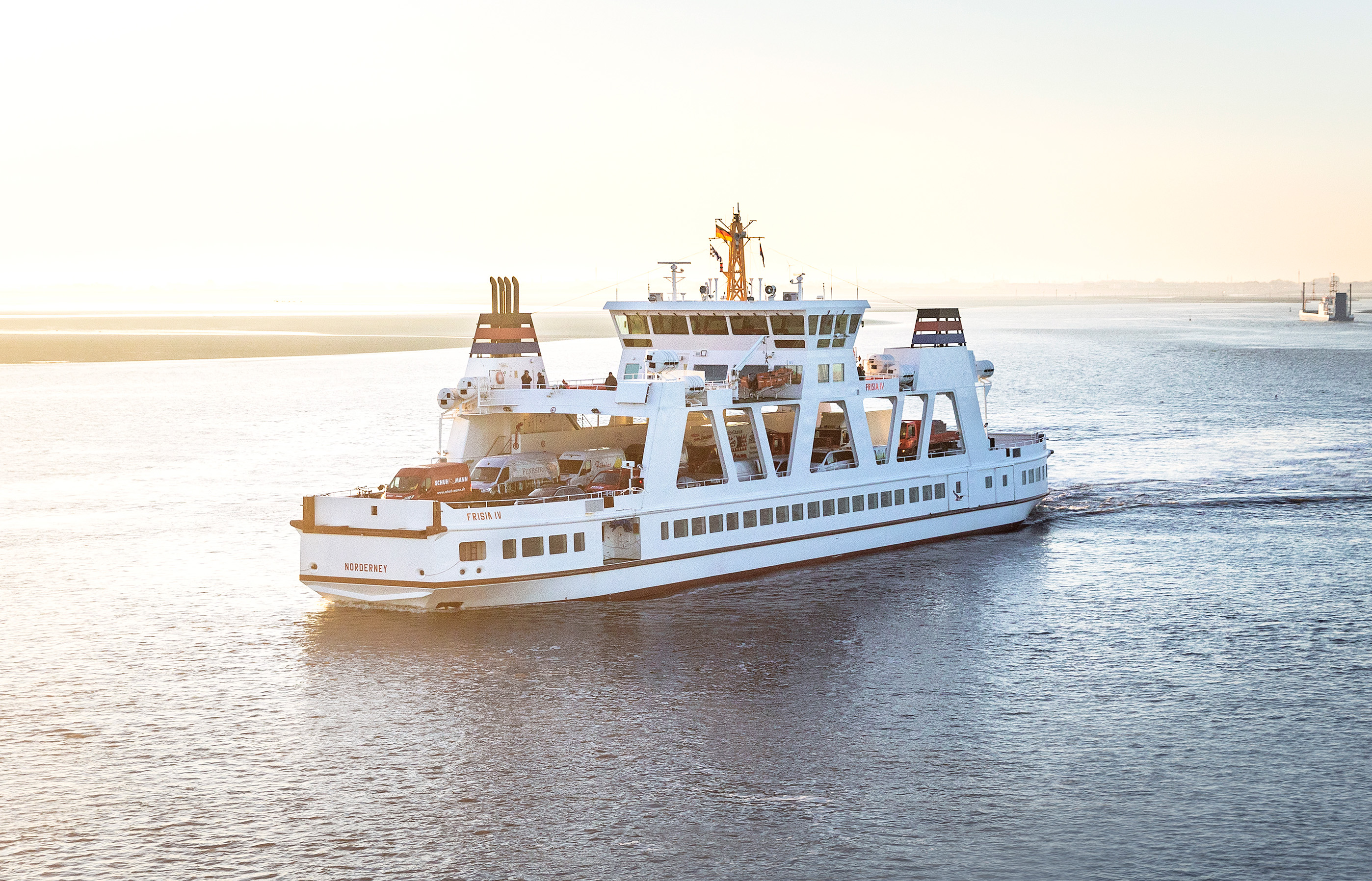 Passend zum Start der Osterferien geht die FRISIA IV nach einer umfassenden Modernisierung wieder in den regelmäßigen Betrieb.