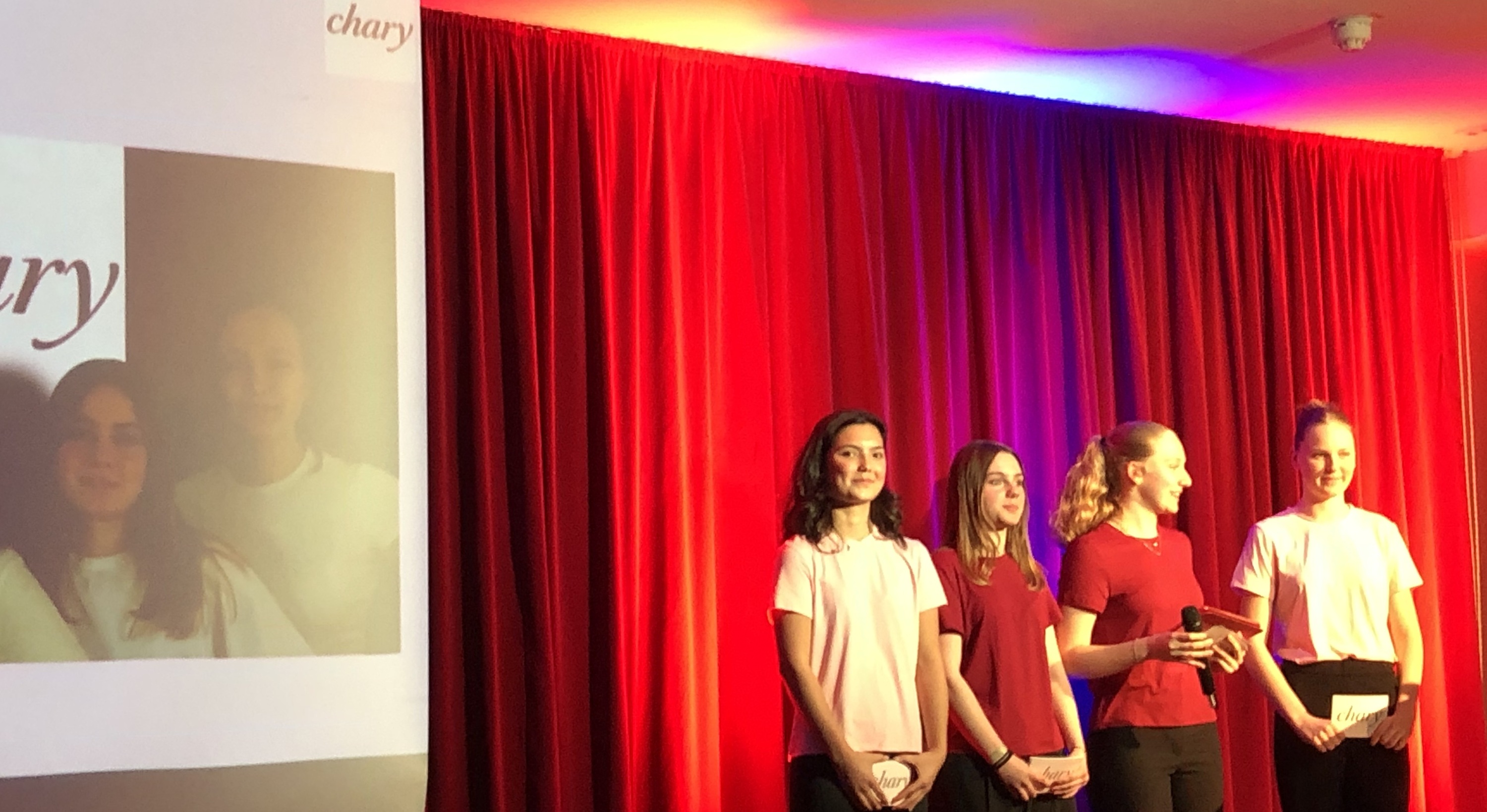 Das siegreiche Team beim Schul-Pitch am Viscardi-Gymnasium Fürstenfeldbruck