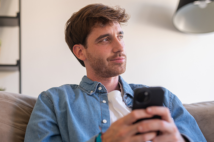 Eine vorschnelle Zustimmung kann Geld kosten (Bildquelle: Daniel/stock.adobe.com)