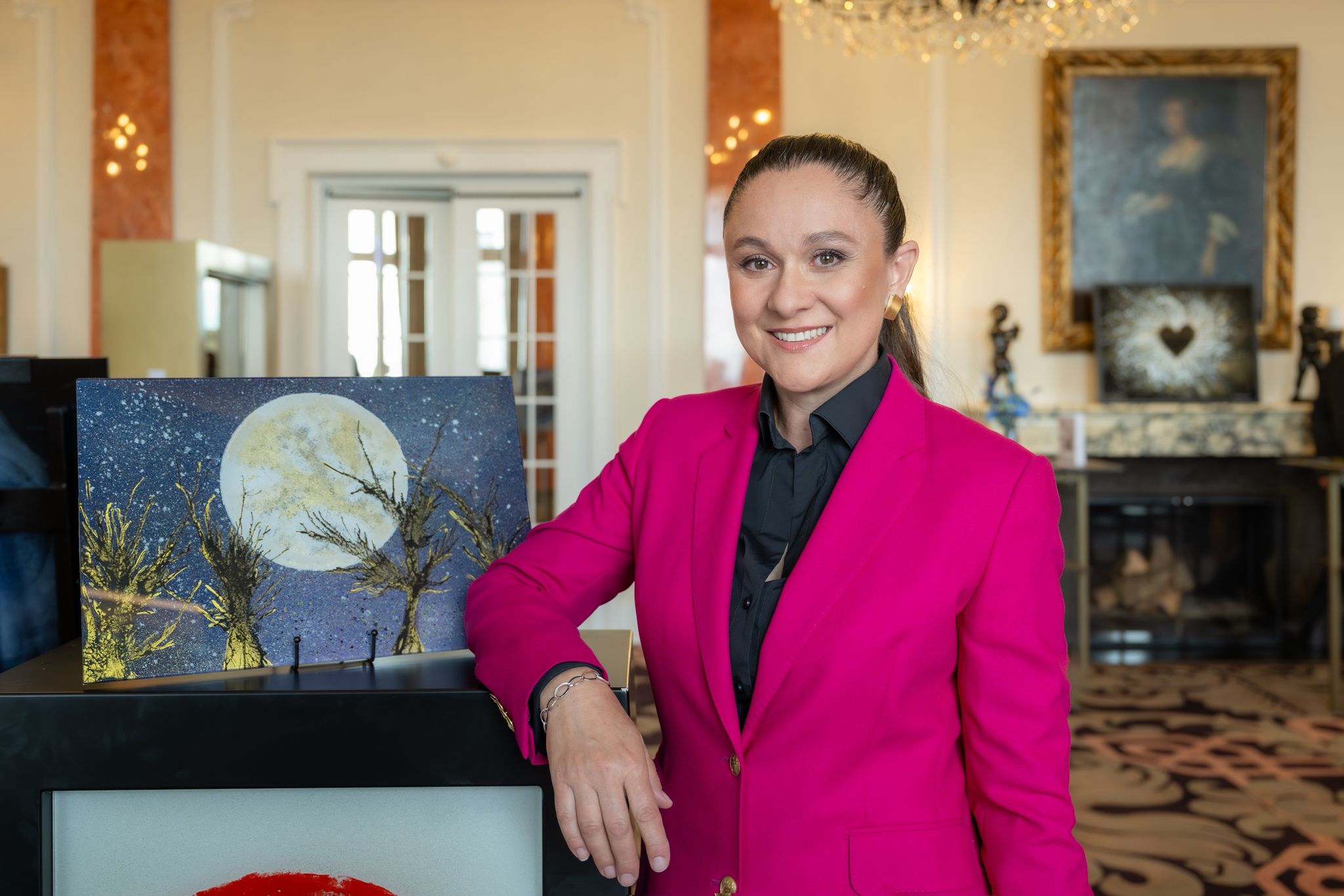 Miriam Schnyder, Pionierin der modernen Hinterglasmalerei. (Die Bildrechte liegen bei dem Verfasser der Mitteilung.)