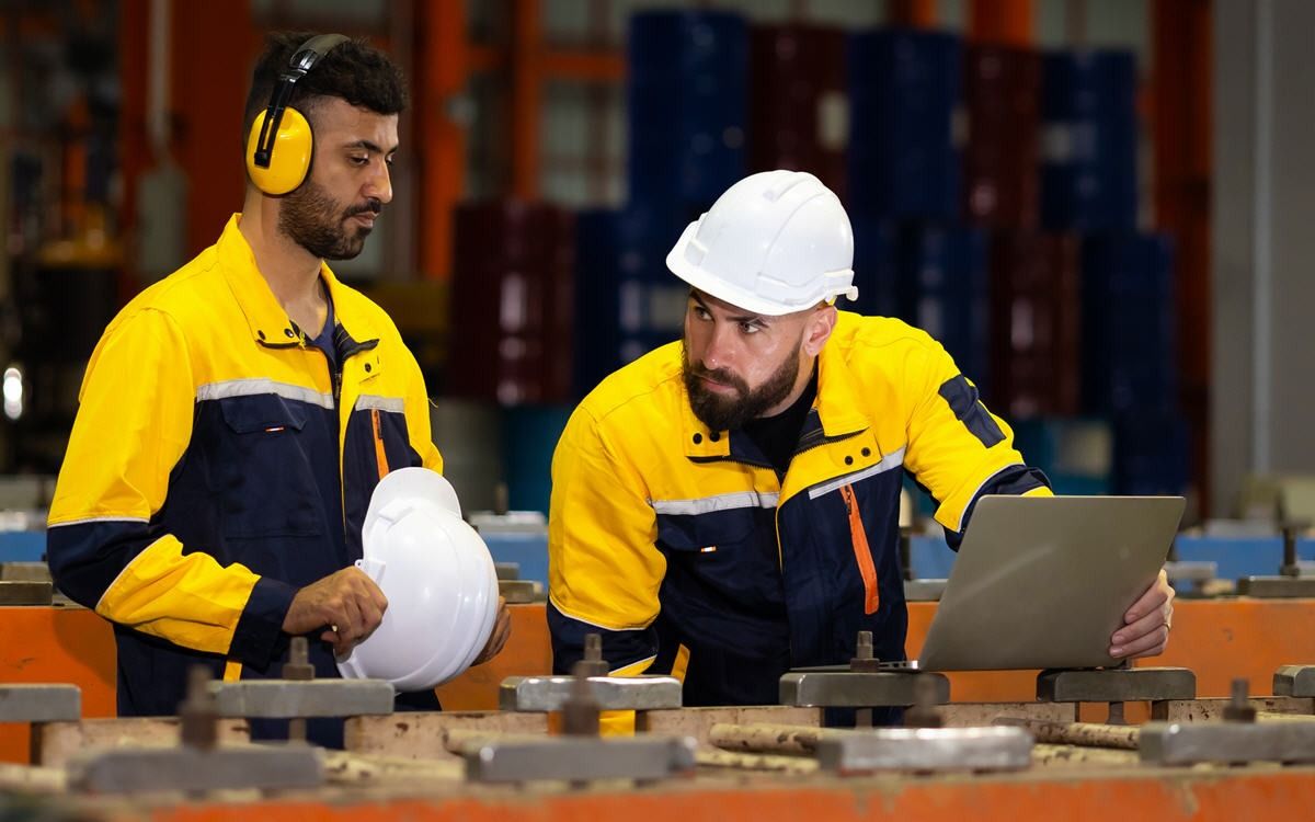 In vielen Unternehmen bestehen typische Schwierigkeiten bei der Organisation von Wartungen (© Hoppe Unternehmensberatung GmbH)