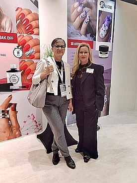 Wiltrud Kern, Stellvertretende Leiterin des Deutschen Generalkonsulats in Mailand, und Nicole Smon 