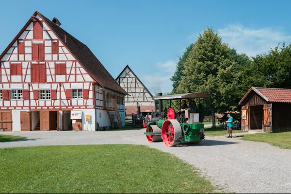 Bauernhof Fachwerk, @Georg-Eiermann-Unsplash (Die Bildrechte liegen bei dem Verfasser der Mitteilung.)