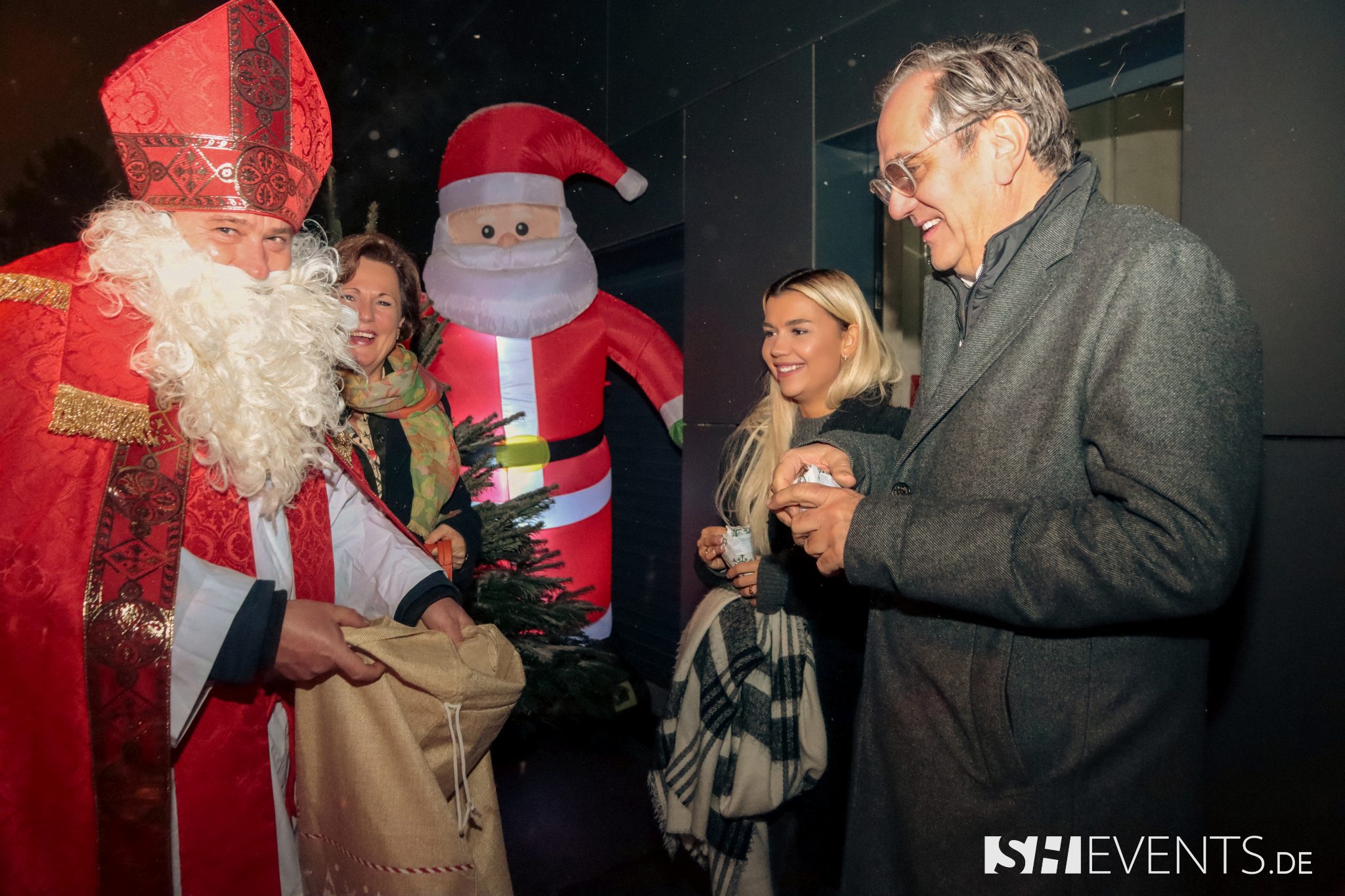 Nikolaus Besuch bei den Mitarbeitern