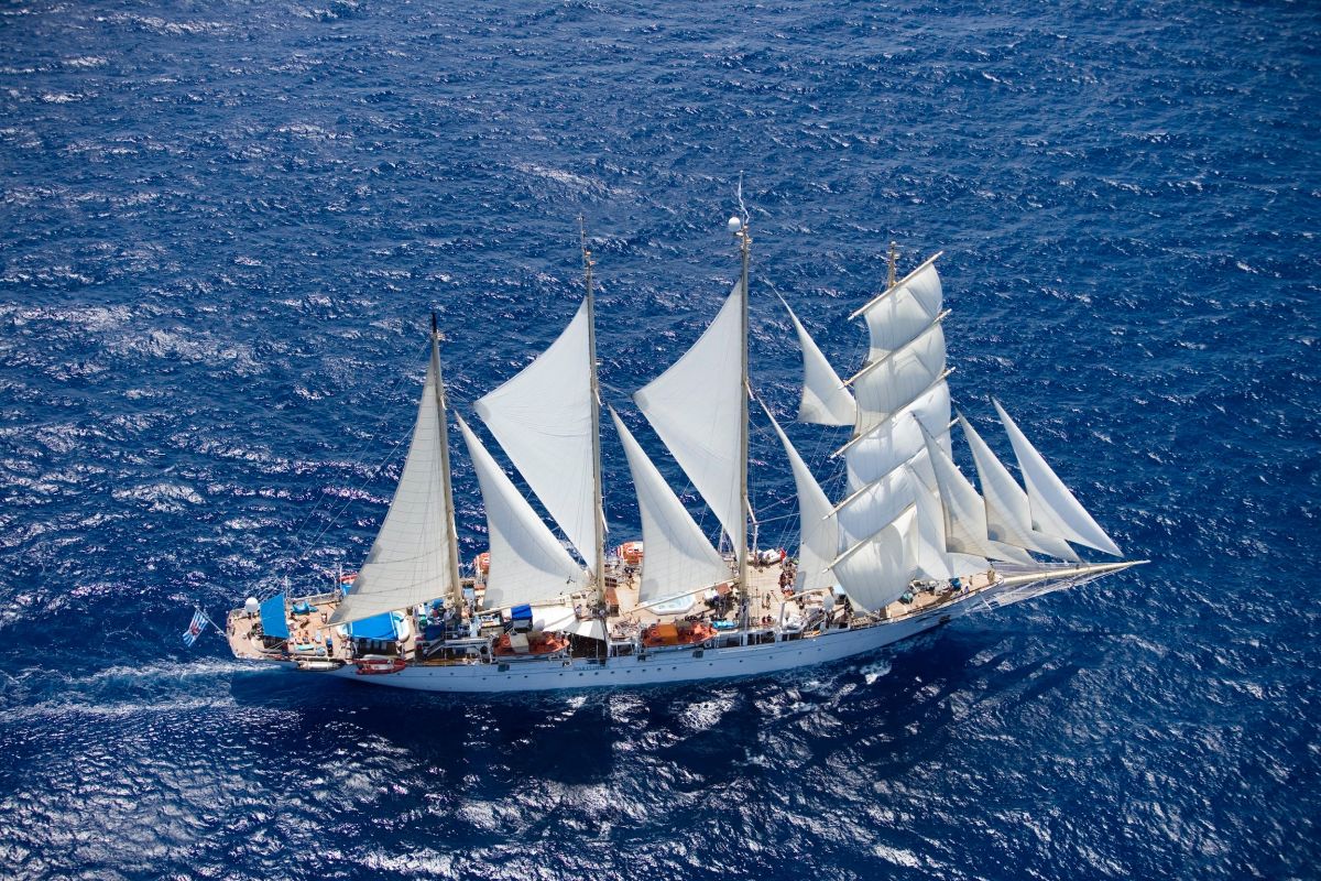 Bella Italia. Erstmals elftägige Segel-Kreuzfahrt vor Italiens Küste (© Foto Star Clippers)