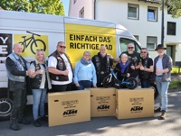 Lucky Bike übergibt die KTM Laufräder an den gemeinnützigen Verein.
